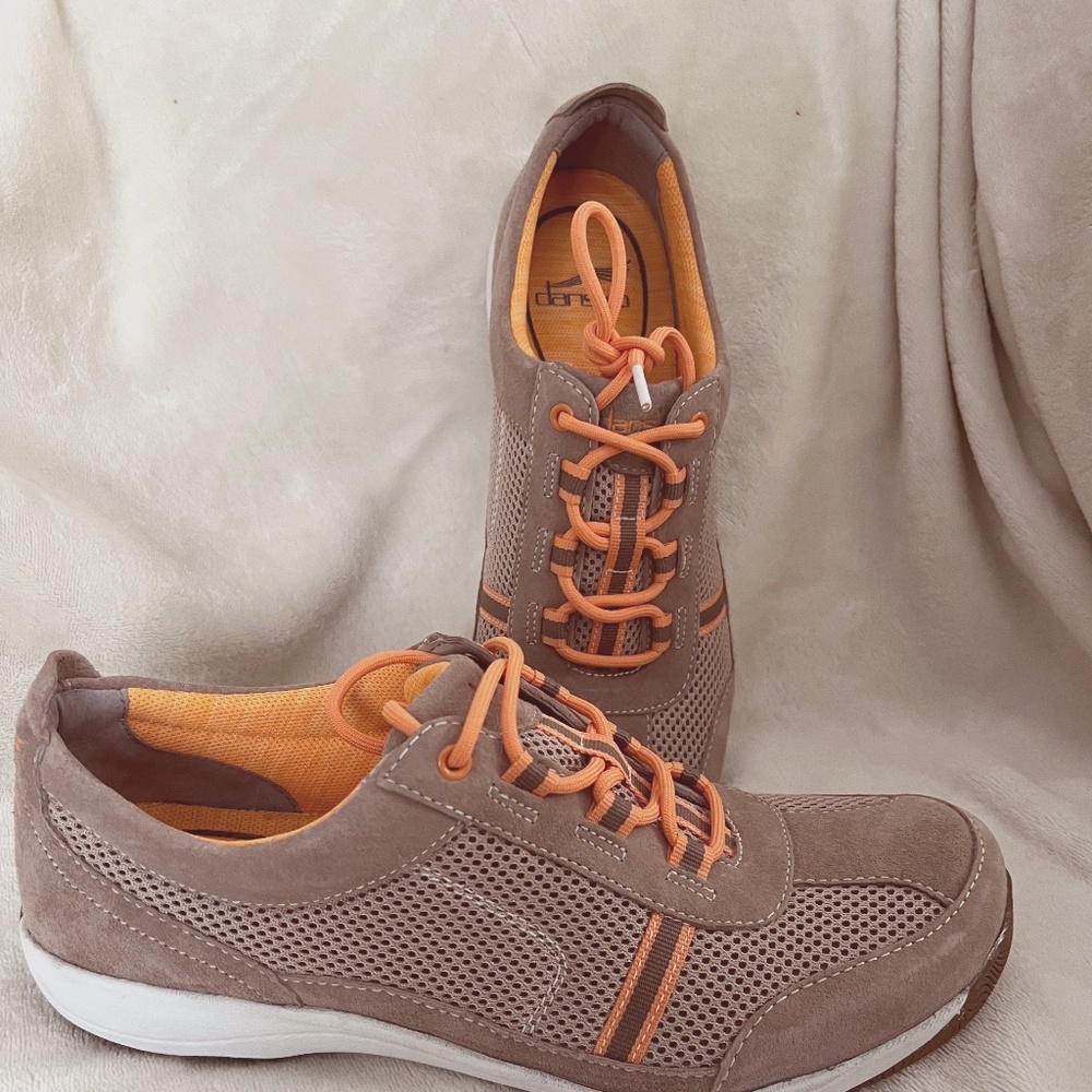 Dansko Elise Sneaker - size 41 - NEW